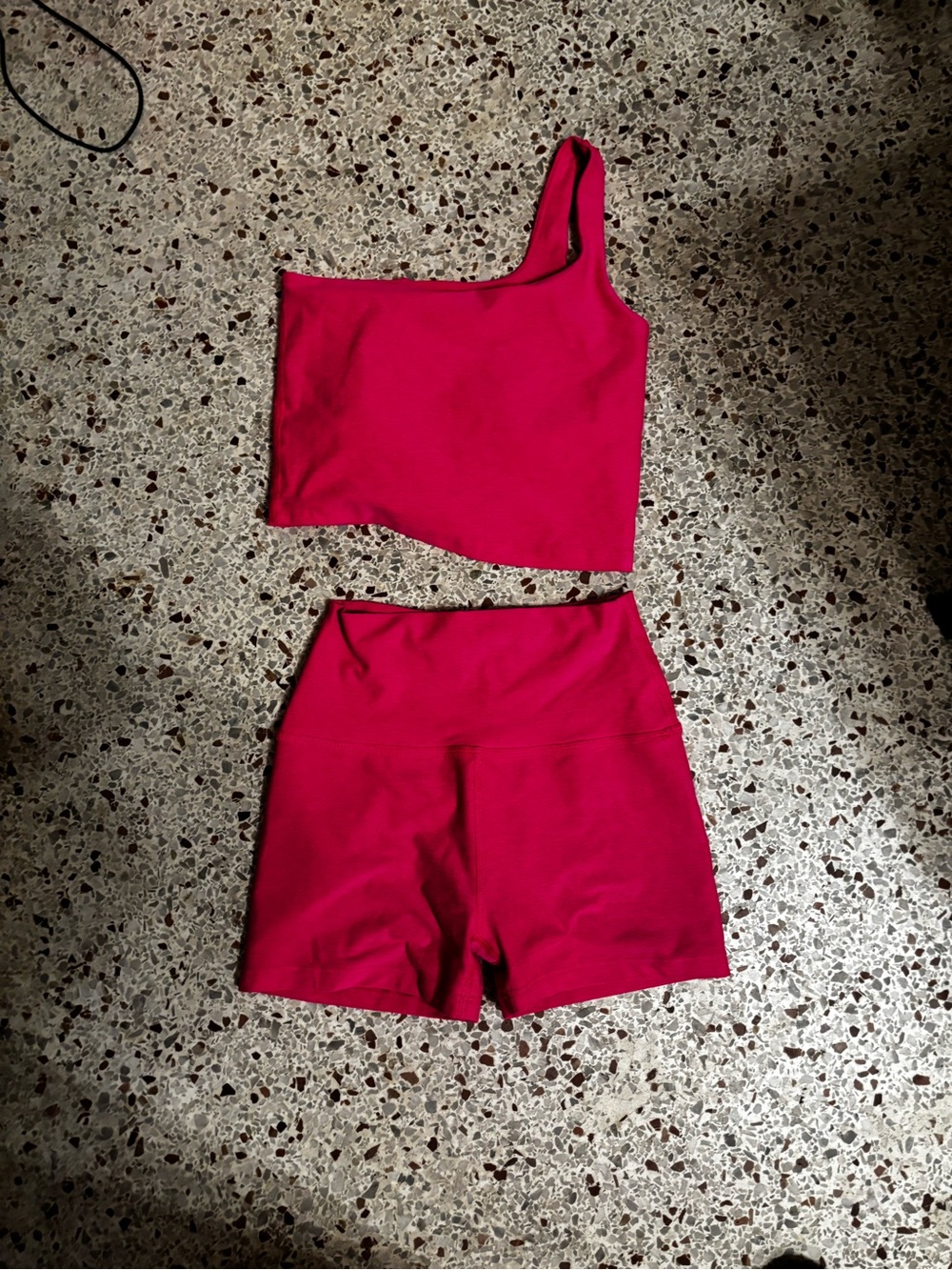 Beyond Yoga One-Shoulder Crop Top & High-Waist Bike Shorts Set - Hot Pink XS